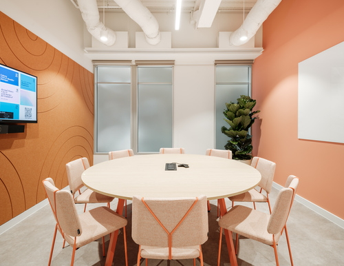 Meeting room at Huckletree Liverpool Street