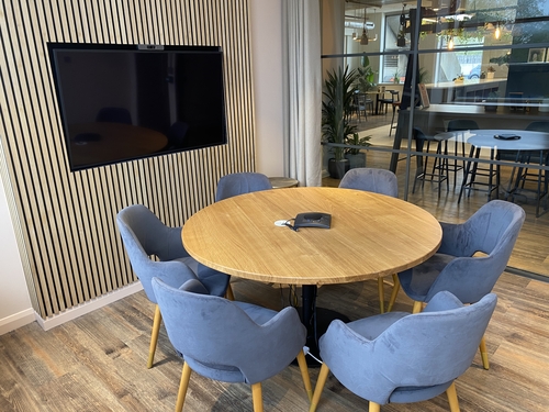 Thumbnail image of meeting_room at Co-Space Reading