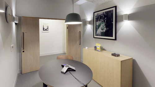 Thumbnail image of meeting_room at FORA Lloyds Avenue