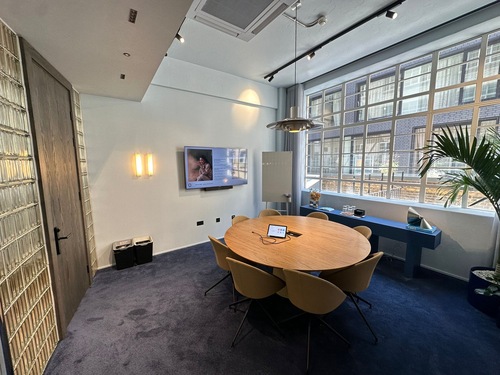 Thumbnail image of meeting_room at Douglas House