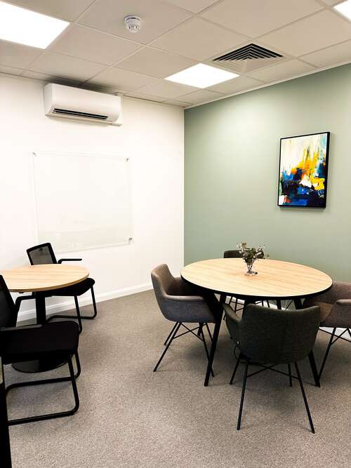 Thumbnail image of meeting_room at The Quad Summertown