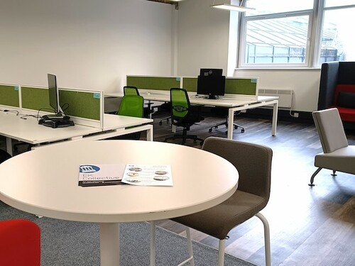 Thumbnail image of desk at Ek Collective