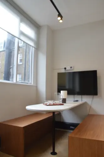  in 17 St Annes Court