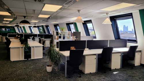 Thumbnail image of desk at Sky Lounge At Penway