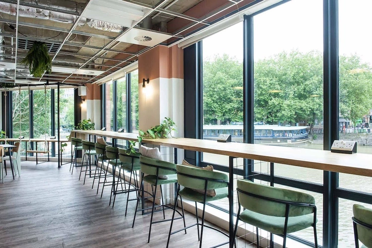 1630593680-runwayeastbristolbridge07082141 Large.jpeg