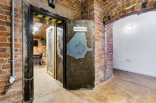 Thumbnail image of meeting_room at PROFOLK