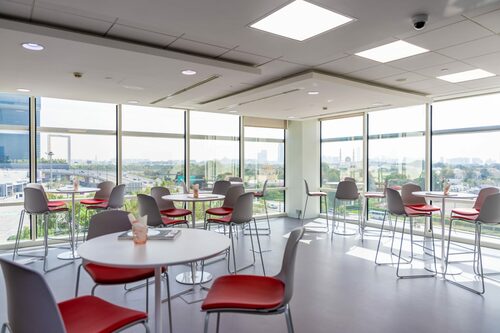 Thumbnail image of desk at Italiacamp Dubai