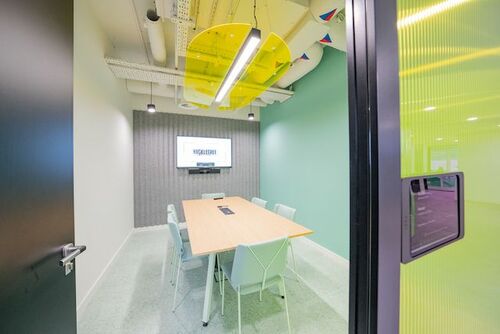Thumbnail image of meeting_room at Huckletree Oxford Street