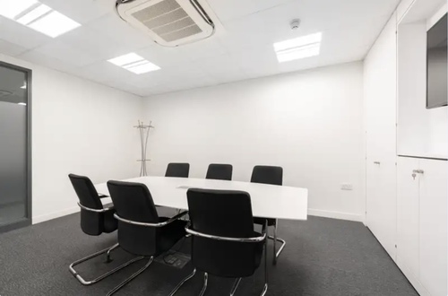 Thumbnail image of meeting_room at One Crown Square