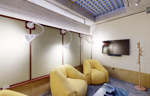 Thumbnail image of meeting_room at FORA Black and White Building