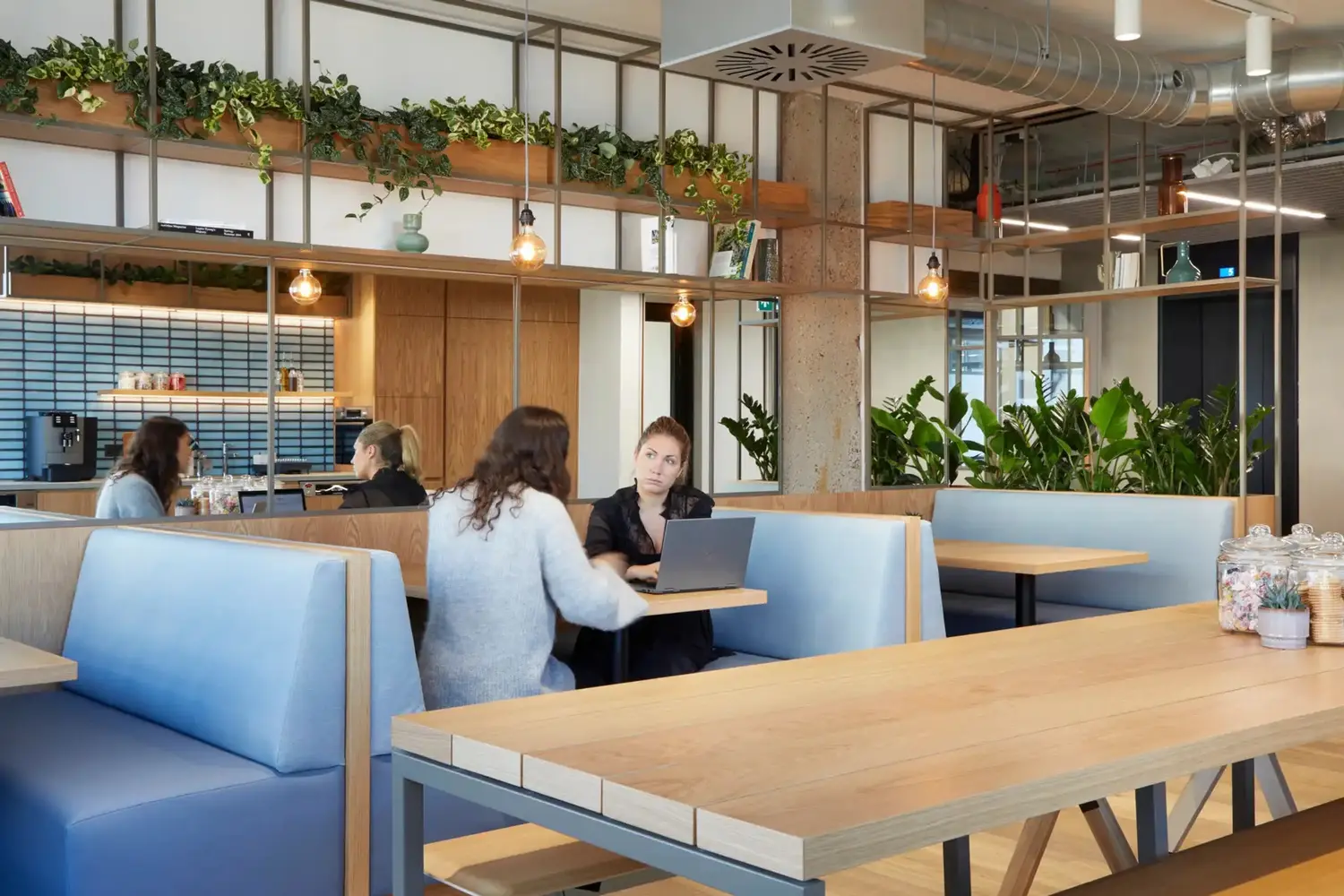 Coworking area in Fora Shoreditch Great Eastern