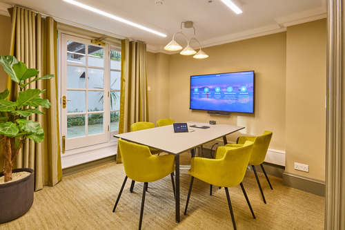 Thumbnail image of meeting_room at 146 Buckingham Palace Road