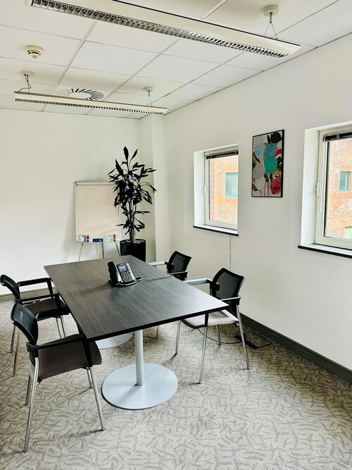 Thumbnail image of meeting_room at Davenport House