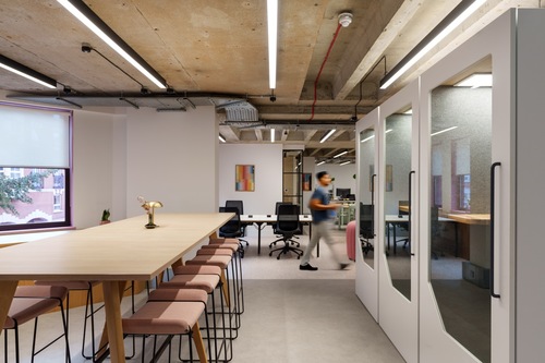Desk at Huckletree Kensington