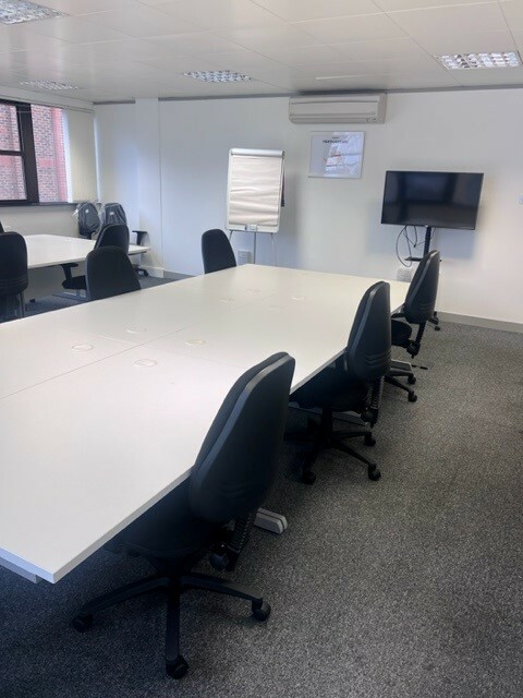Thumbnail image of meeting_room at Citibase Watford