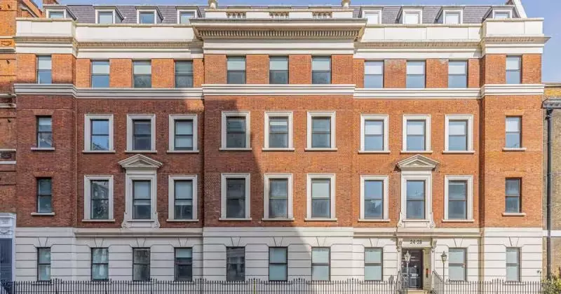 Exterior of building in Runway East Bloomsbury