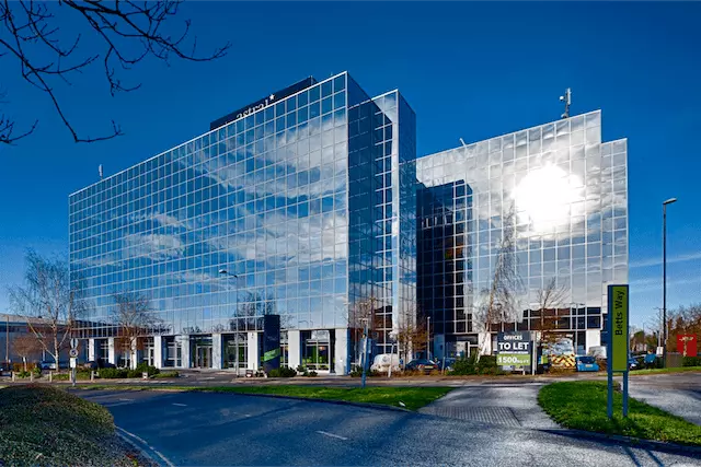 Building(Crawley).jpg -min-min.png