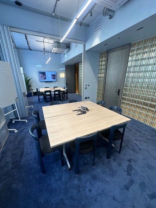 Thumbnail image of meeting_room at Douglas House