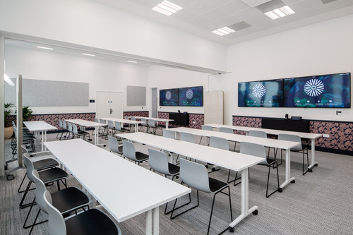 Thumbnail image of meeting_room at Industrious at St Peter's Square 