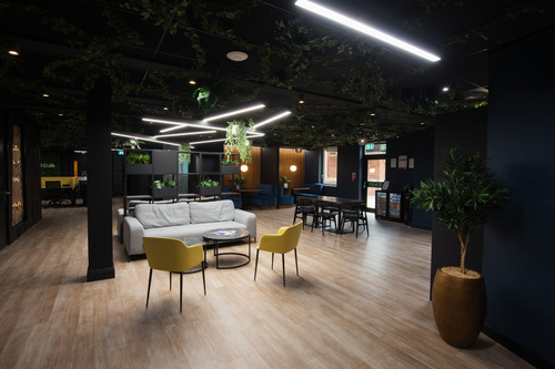 Thumbnail image of desk at One Embankment 