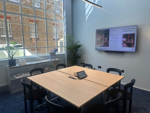 Thumbnail image of meeting_room at Douglas House