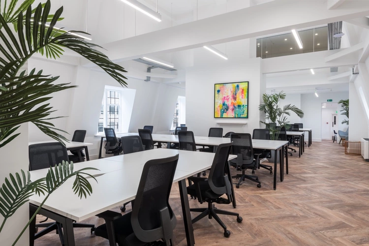  in Boutique - Holborn Town Hall