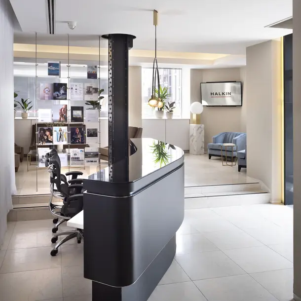 Coworking area and breakout space in 14 Hanover Square