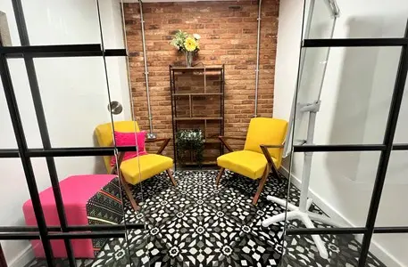  in Login Lounge