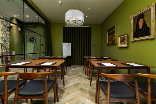 Thumbnail image of desk at Georgian House Hotel