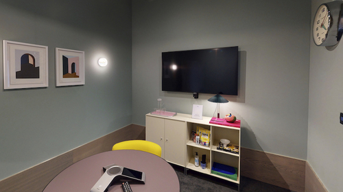 Thumbnail image of meeting_room at FORA United House