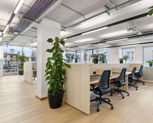 Thumbnail image of desk at Huddle   Fulham