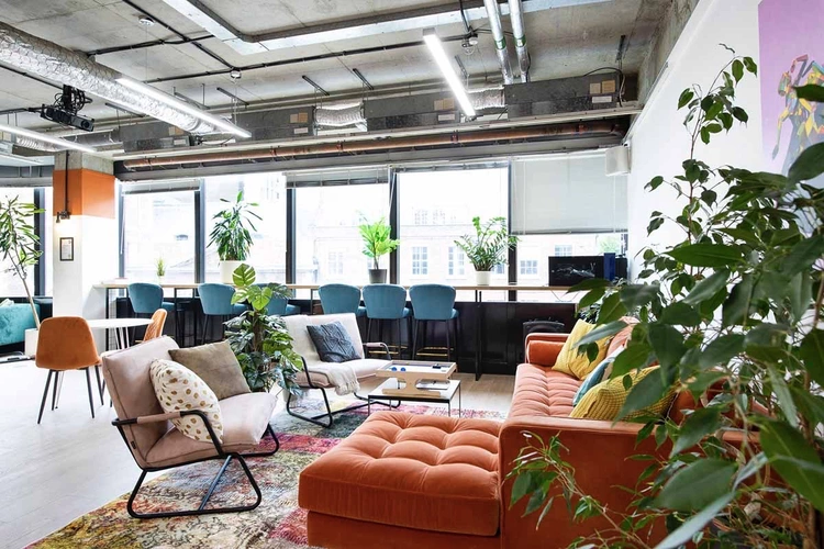 Outside area in Runway East Borough Market