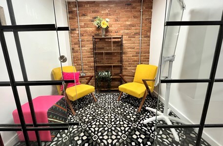 Thumbnail image of meeting_room at Login Lounge