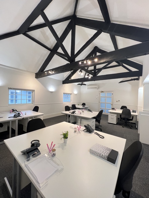 Thumbnail image of desk at Citibase Reading