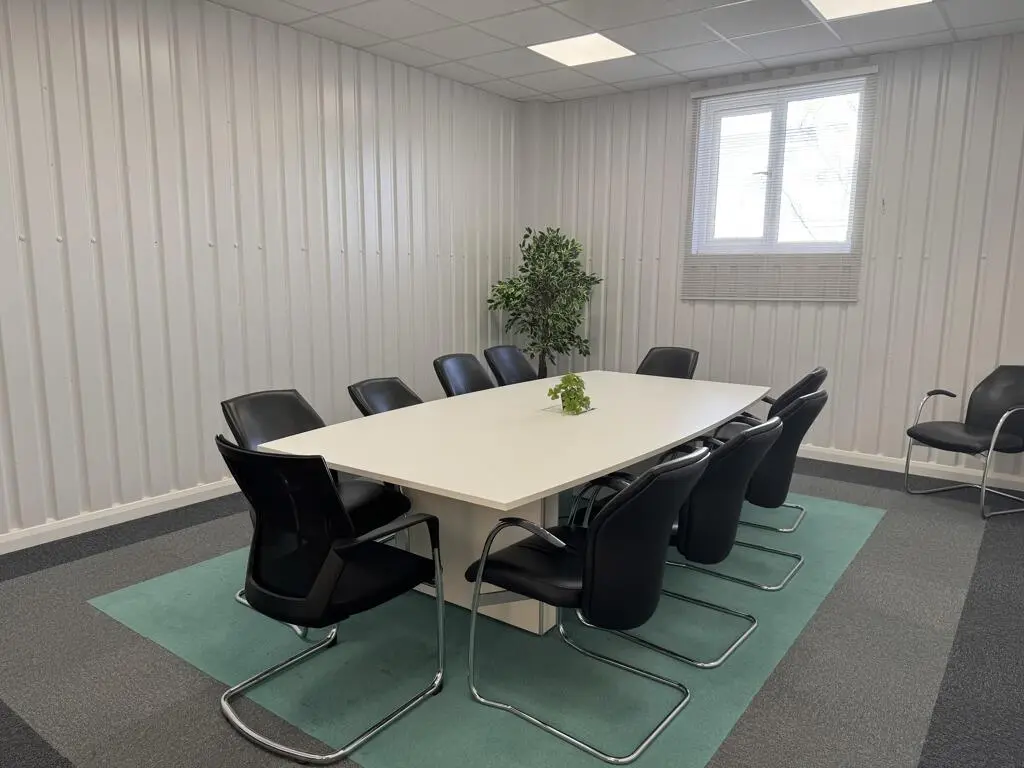 Large Meeting Room.jpeg