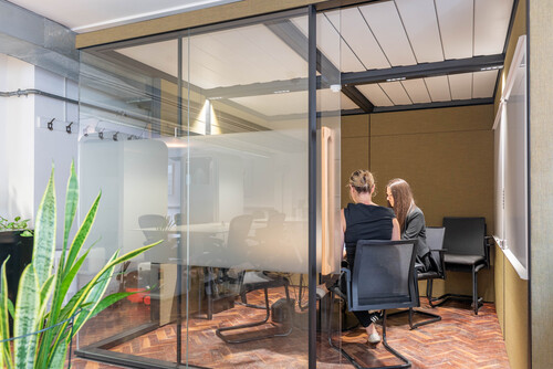 Thumbnail image of meeting_room at Eoffice Soho Hq