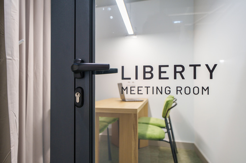 Thumbnail image of meeting_room at Vertical Coworking Firmeza