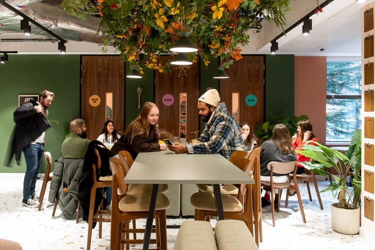  in Runway East Bloomsbury Archived