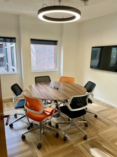 Thumbnail image of meeting_room at Us&Co Monument