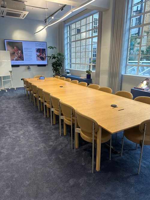 Thumbnail image of meeting_room at Douglas House