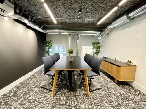 Thumbnail image of meeting_room at Millharbour Court