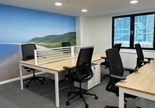 Thumbnail image of desk at Meet Space