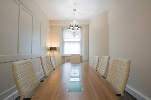 Meeting room for hire in Victoria in Boutique Workplaces Grosvenor Gardens