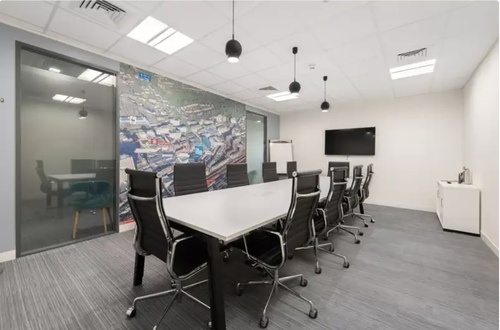 Thumbnail image of meeting_room at One Crown Square