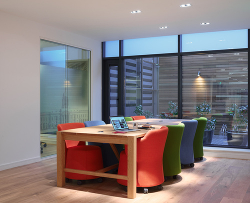 Thumbnail image of desk at Viridis Offices