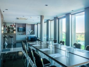 Meeting room at Crowne Plaza London Kingston 