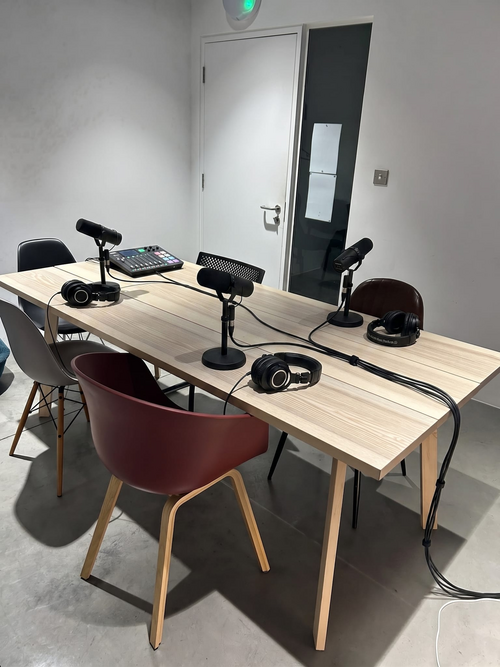 Thumbnail image of meeting_room at Encode Hub