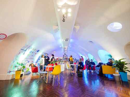 Thumbnail image of meeting_room at Adam House